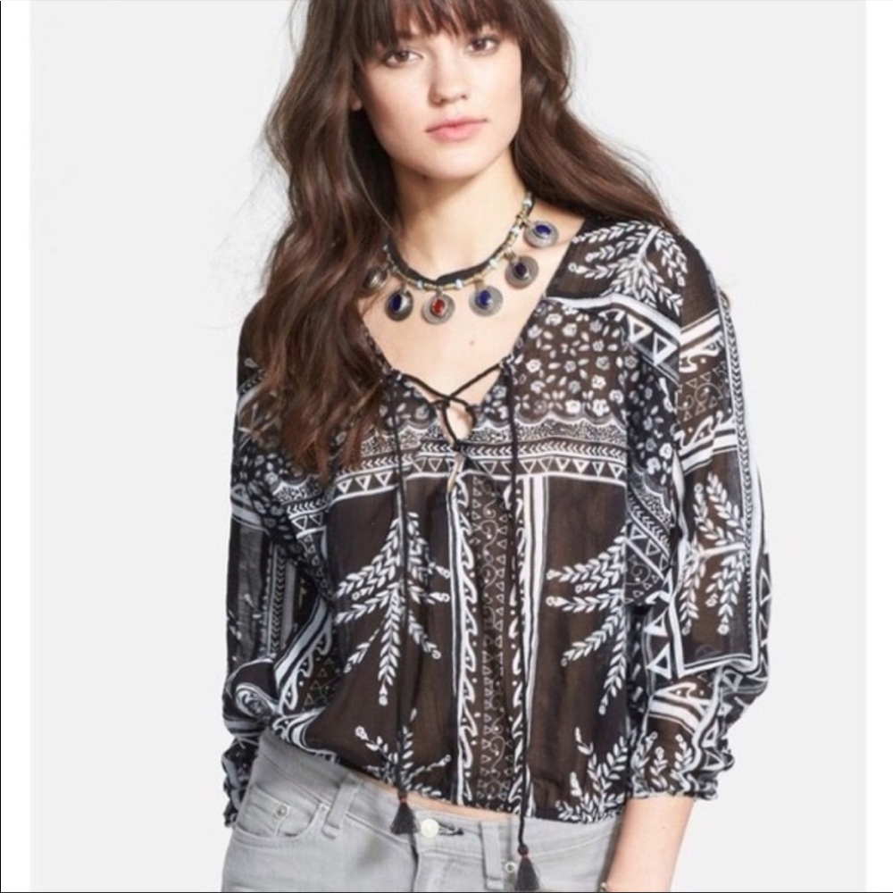 FREE PEOPLE Yo Yo Geometric Peasant Top